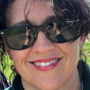 Meet your Posher, Gillian